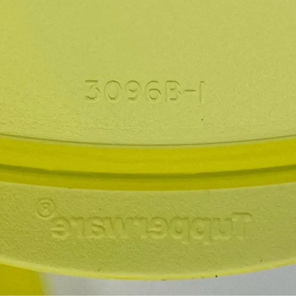 Tupperware Vintage Impressions Nesting Mixing Bowls #3091,3093,3095 & Seals NEW